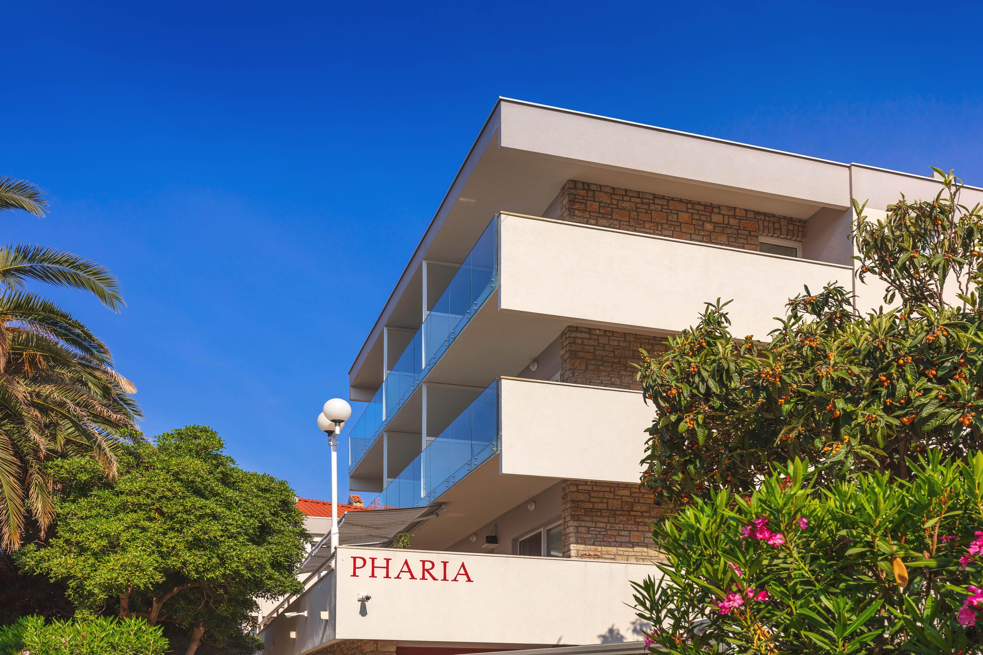 Pharia Hotel And Apartments - By The Beach Hvar Town Exterior foto